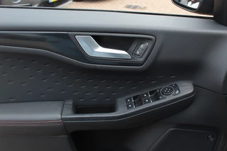 Ford Kuga – thumbnail 24