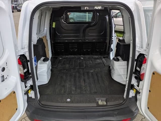 Ford Transit Courier – thumbnail 12