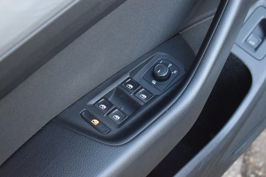 Volkswagen Passat – foto 28