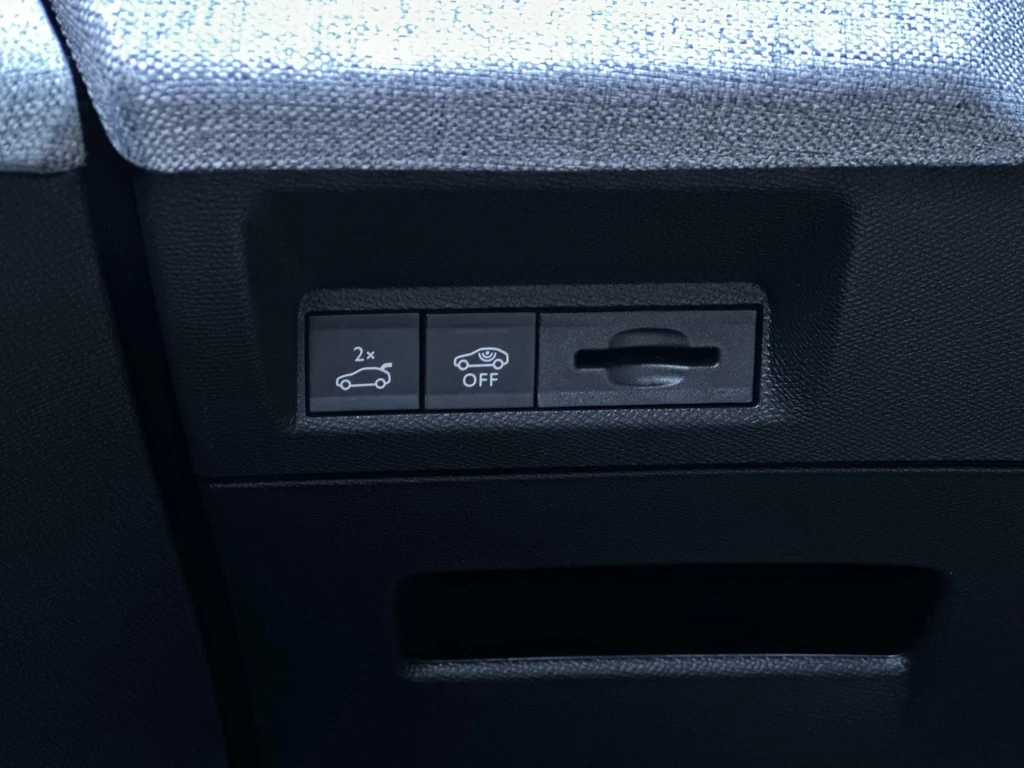 Peugeot e-3008 – foto 36