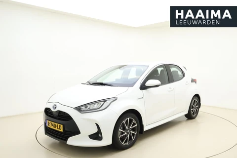 Toyota Yaris 1.5 Hybrid Dynamic Stoelverwarming l Camera l Climate Control l Cruise Control l DAB l Keyless Entry & Start l LED l Lichtmetalen Velgen