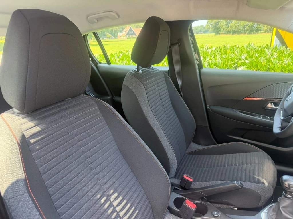 Peugeot 208 – foto 11