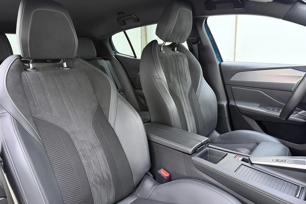 Peugeot 408 – foto 15