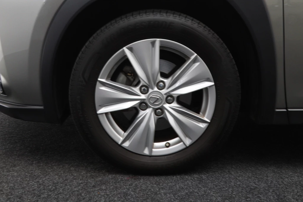 Lexus UX – foto 31