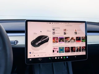 Tesla Model Y – thumbnail 32