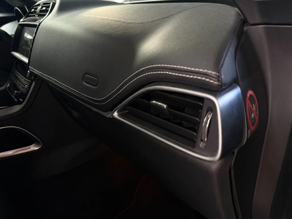 Jaguar F-PACE – foto 27