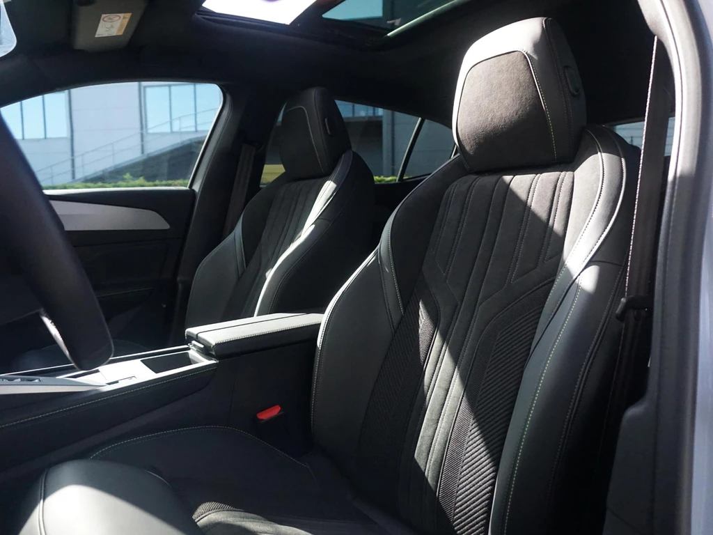 Peugeot 408 – foto 11