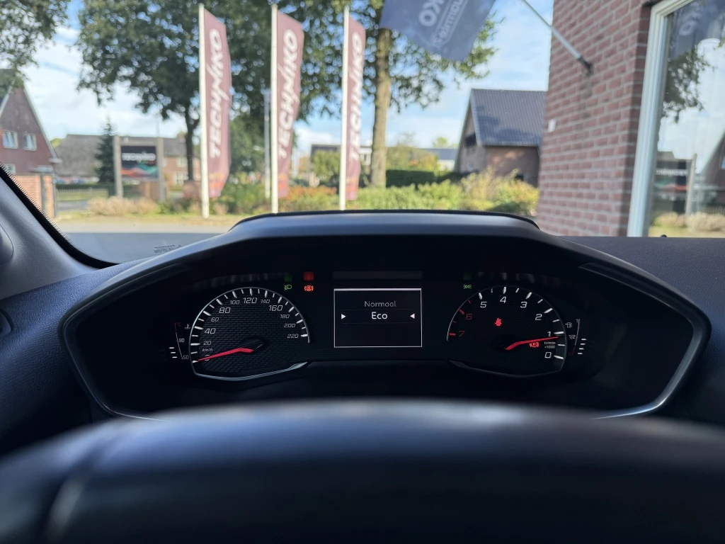 Peugeot 208 – foto 32
