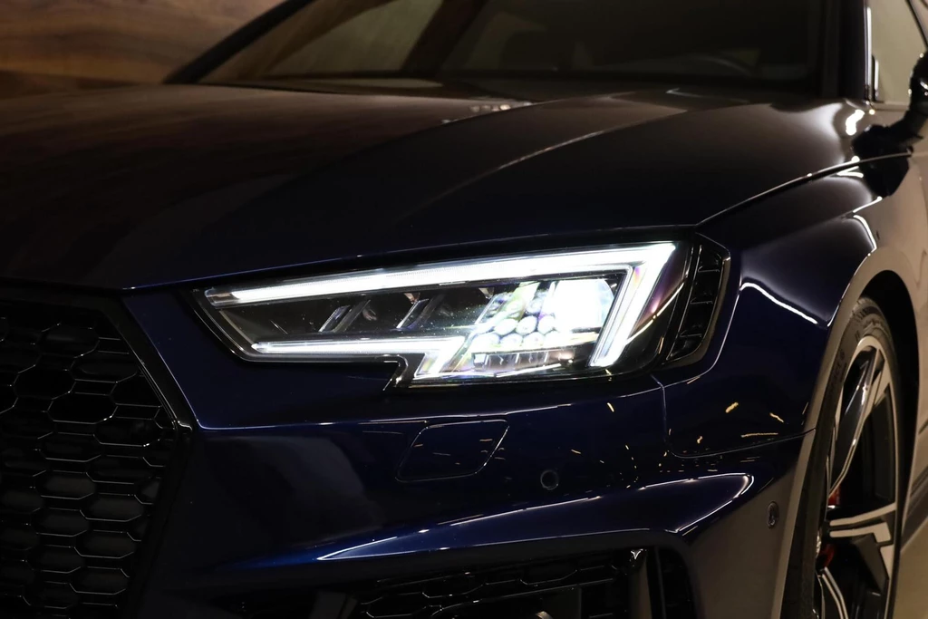 Audi RS4 – foto 31