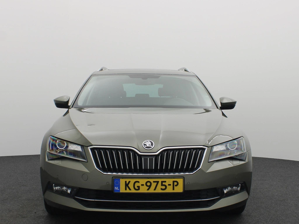 Škoda Superb – foto 9