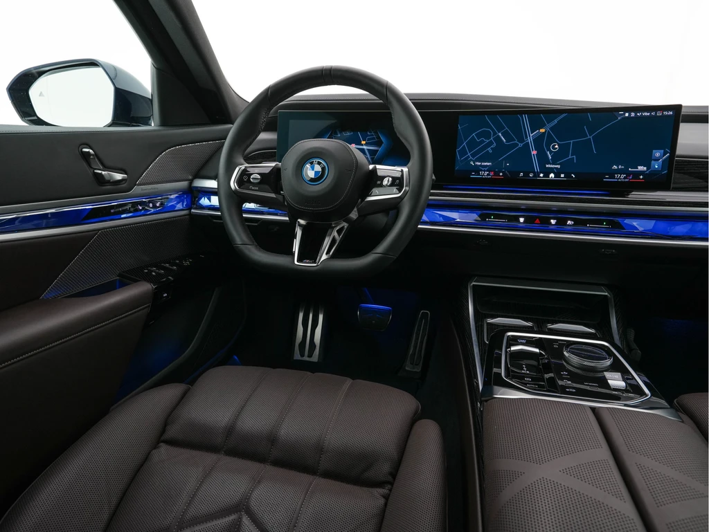 BMW i7 – foto 8