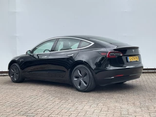 Tesla Model 3 – thumbnail 4