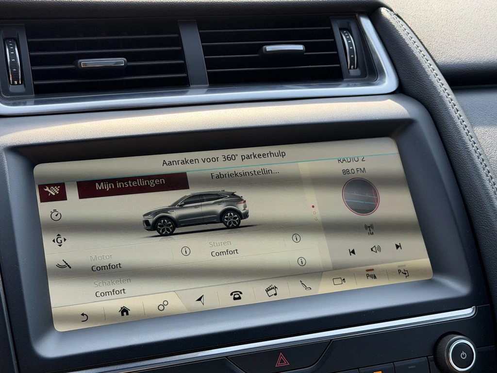 Jaguar E-PACE – foto 24