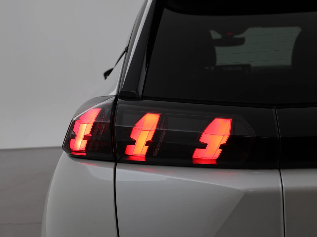 Peugeot e-2008 – foto 28