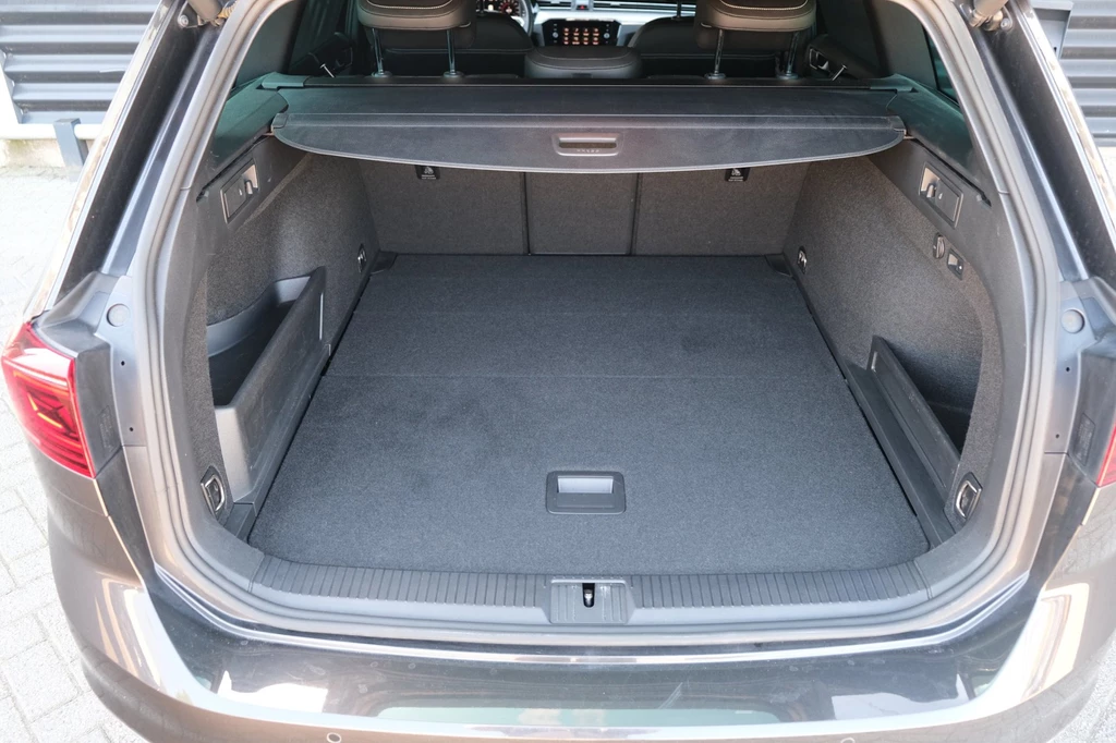 Volkswagen Passat – foto 37