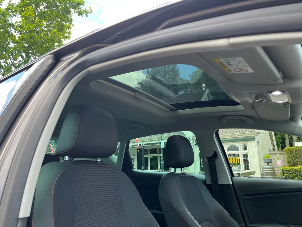 SEAT Leon – foto 8