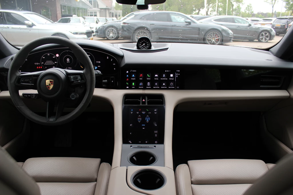 Porsche Taycan – foto 11