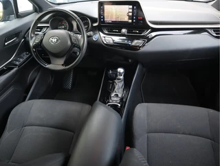 Toyota C-HR – thumbnail 8