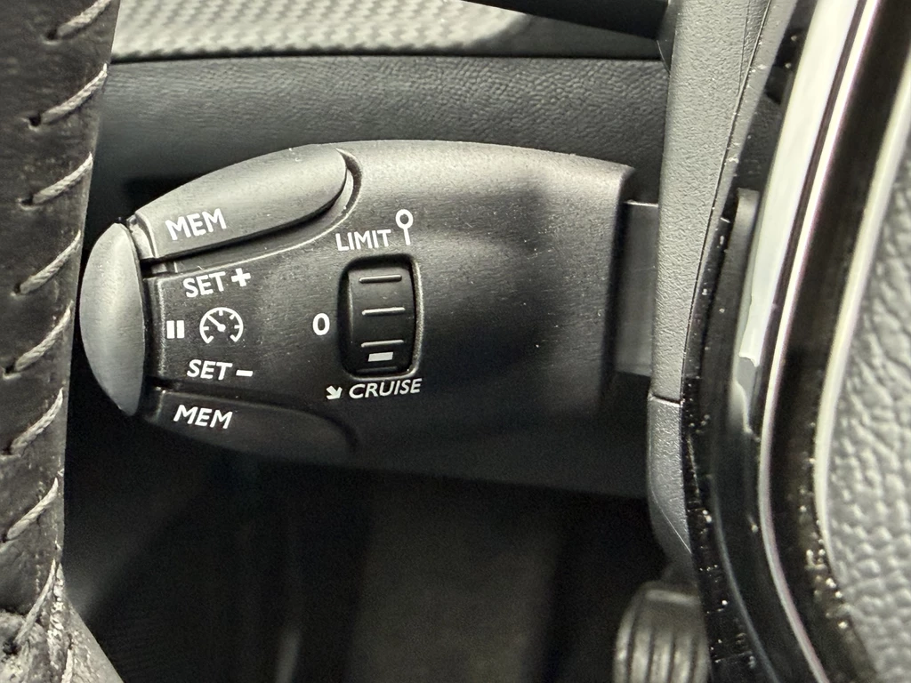 Peugeot 208 – foto 23