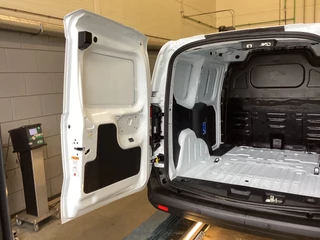 Ford Transit Courier – thumbnail 34