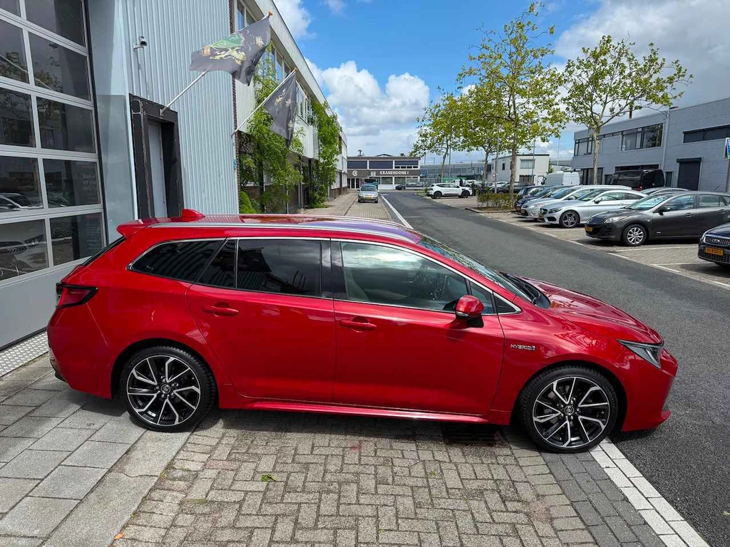 Toyota Corolla Touring Sports – foto 12