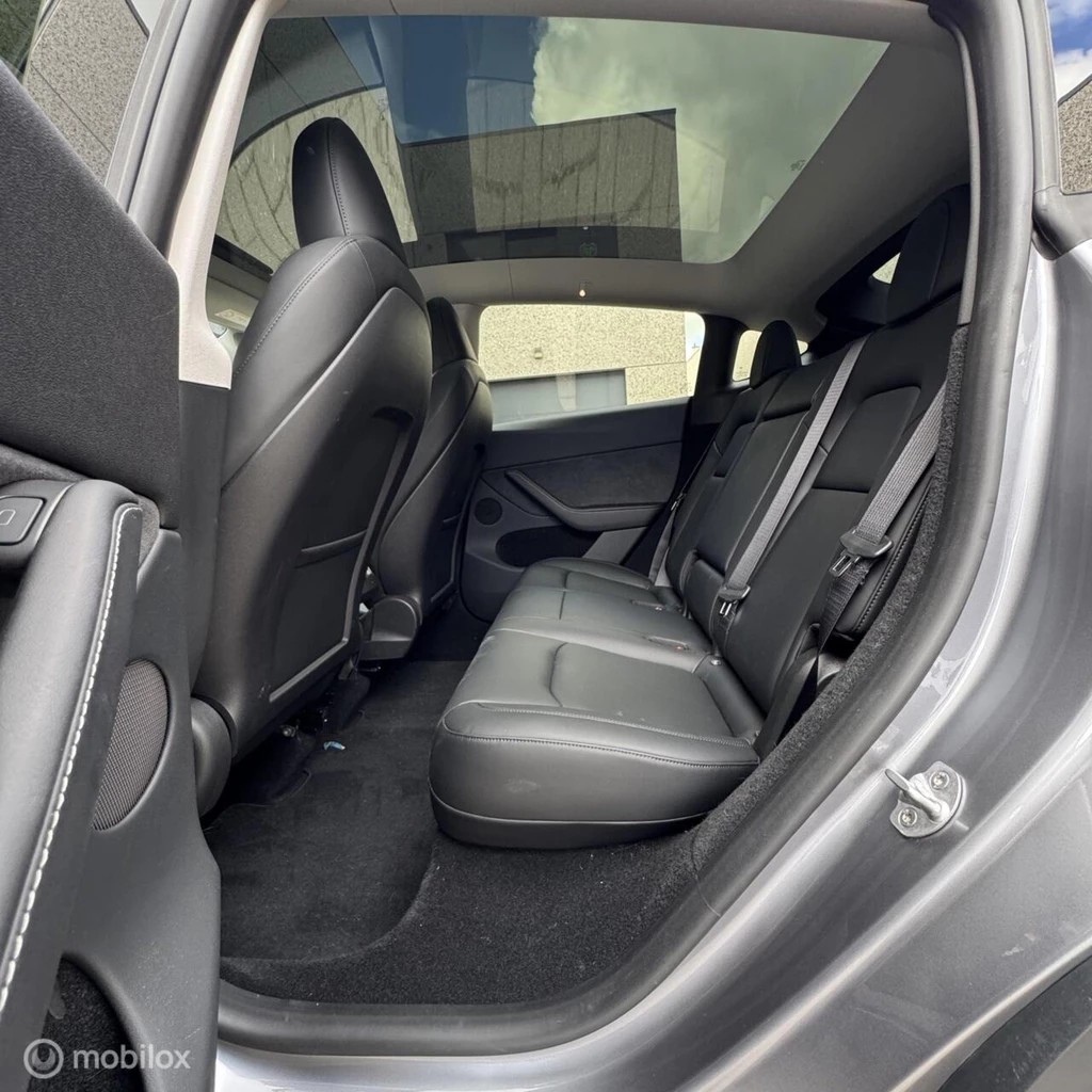 Tesla Model Y – foto 11