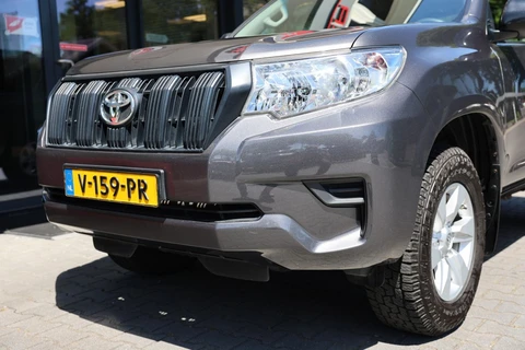 Toyota Land Cruiser Landcruiser 150 2.8 D-4D 3DRS COMFORT A/T VAN