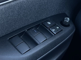 Toyota Yaris – thumbnail 11