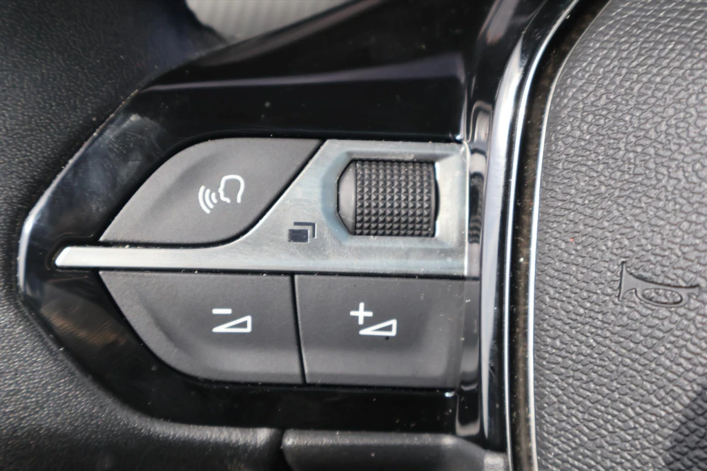 Peugeot 208 – foto 16