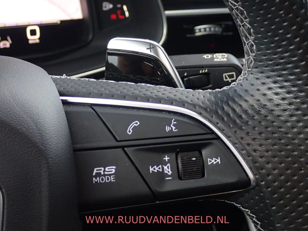 Audi RSQ8 – foto 22
