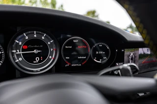 Porsche 911 – thumbnail 18