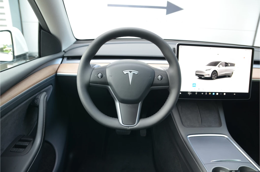 Tesla Model Y – foto 14