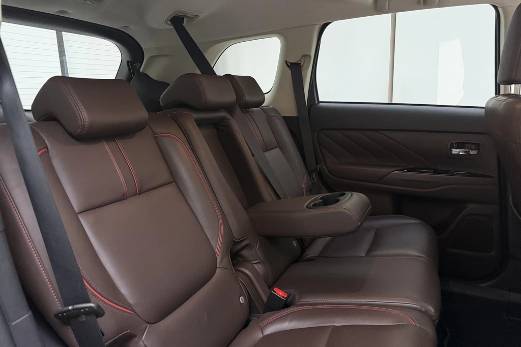 Mitsubishi Outlander – foto 18