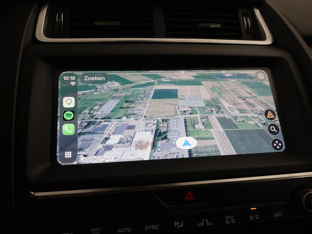 Jaguar E-PACE – foto 10