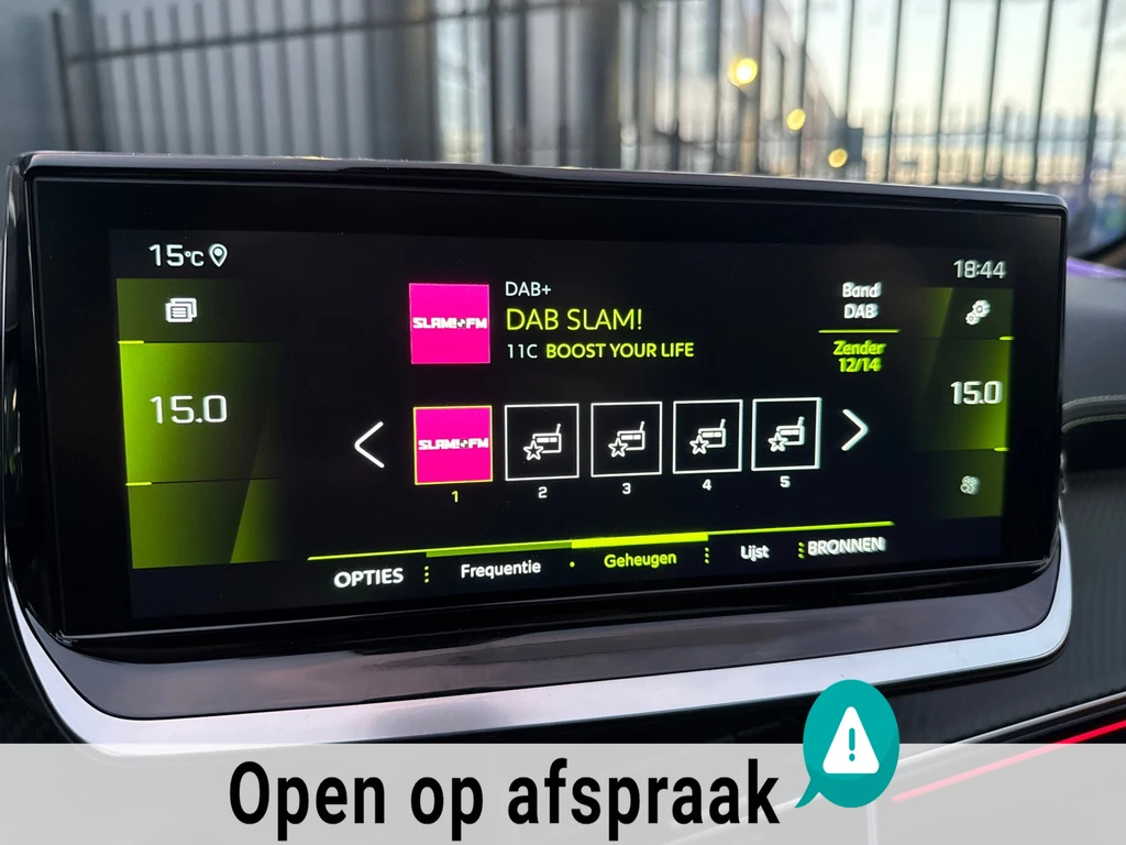 Peugeot 208 – foto 12