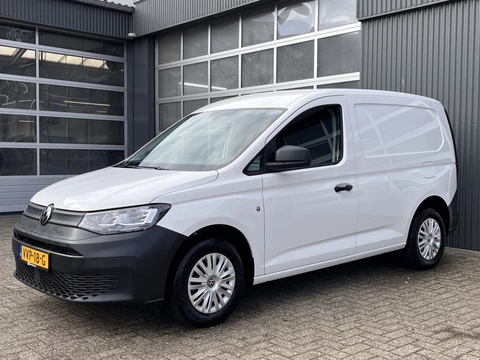 Volkswagen Caddy Cargo 2.0 TDI Airco Cruise controle Trekhaak 1400kg trekgewicht Apple carplay Navigatiesysteem Parkeerhulp achter Schuifdeur Betimmering in laadruimte 1e Eigenaar Euro 6