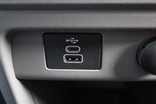 Ford Tourneo Custom – thumbnail 26