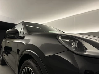 Porsche Cayenne – thumbnail 32