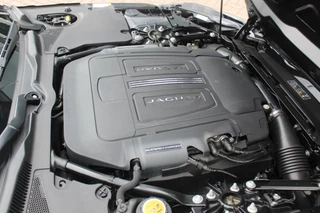 Jaguar F-Type – thumbnail 29