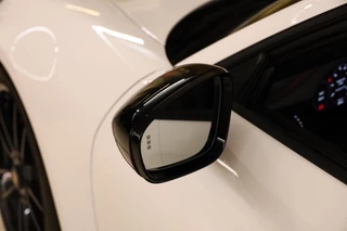 Porsche 911 – thumbnail 23
