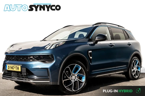 Lynk & Co 01 1.5 Plug-in Hybrid 262 Pk I Trekhaak | Zwarte Hemel I Panoramadak I 75 km Elektrisch I 360 Camera I Infinity Audio I Full Map Navi I Carplay I 20 inch. LMV l 1e eigenaar
