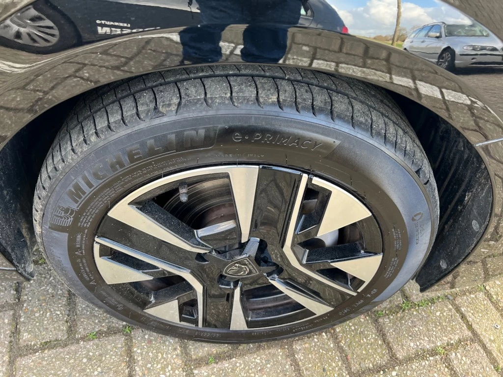 Peugeot 208 – foto 13