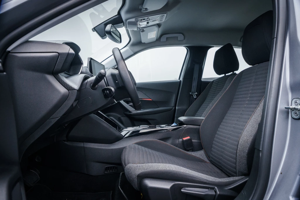 Peugeot e-2008 – foto 21