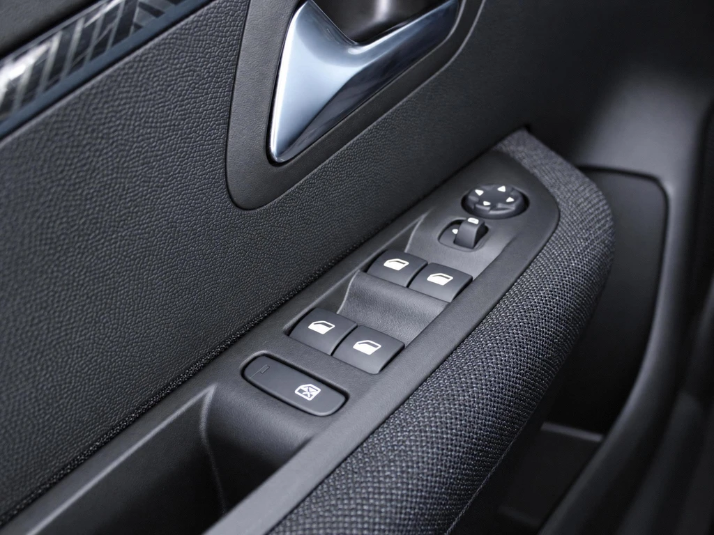 Peugeot 208 – foto 21