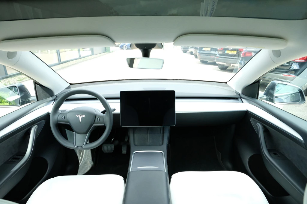 Tesla Model Y – foto 26