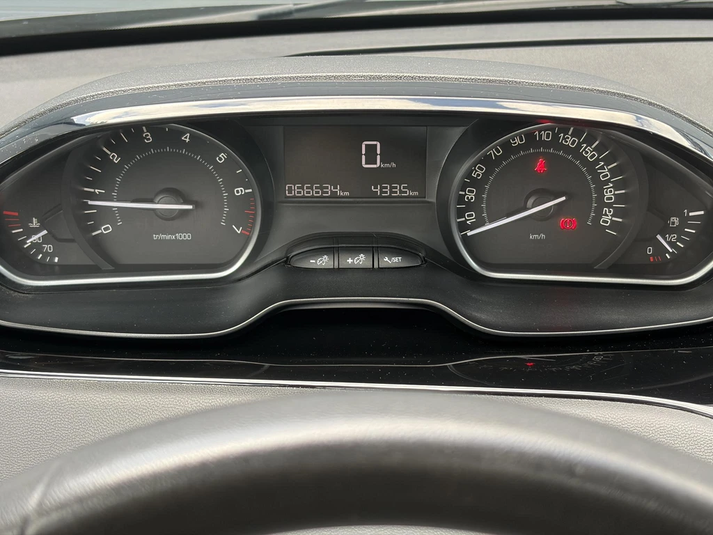 Peugeot 208 – foto 27