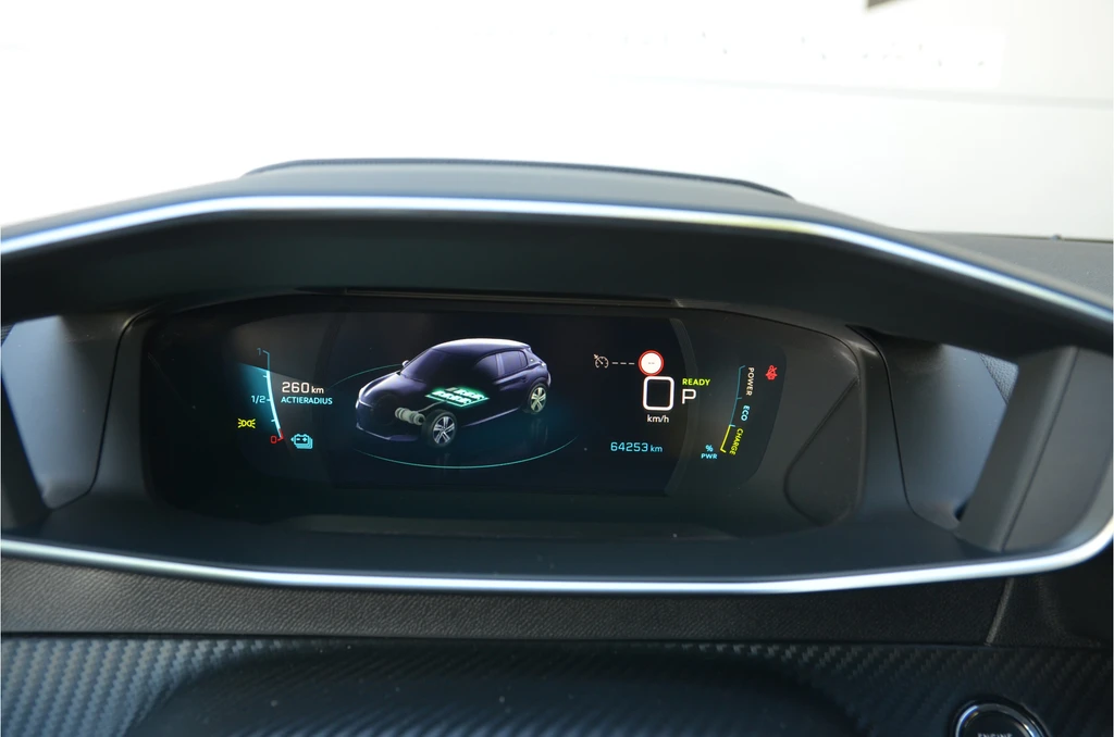 Peugeot e-208 – foto 15