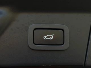Land Rover Range Rover Velar – thumbnail 40