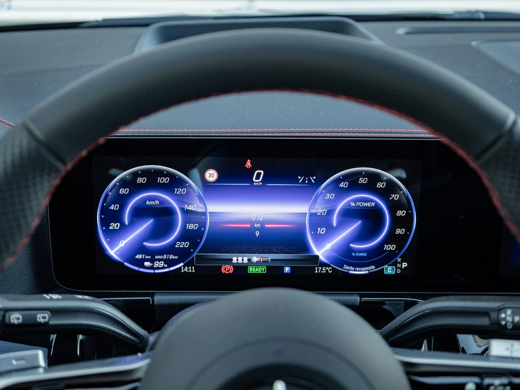 Mercedes-Benz EQA – foto 15