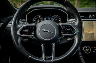 Jaguar F-PACE – thumbnail 14